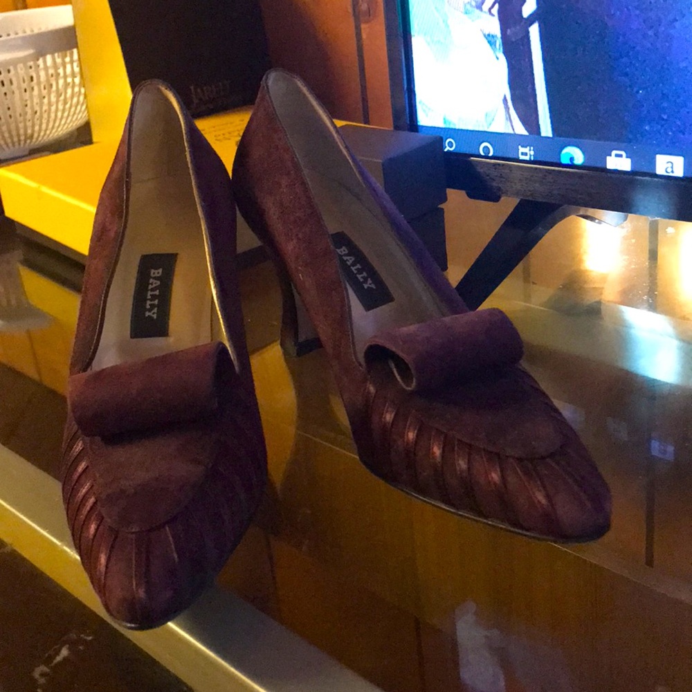 Bally Juliette Suede Pumps Merlot 7 1/2